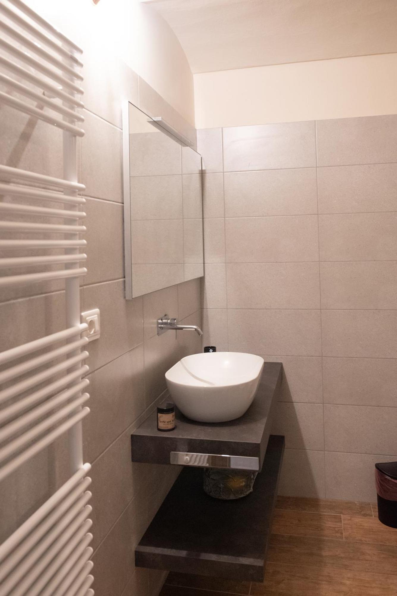 Byvigin Hotel Magliano Alfieri Bagian luar foto