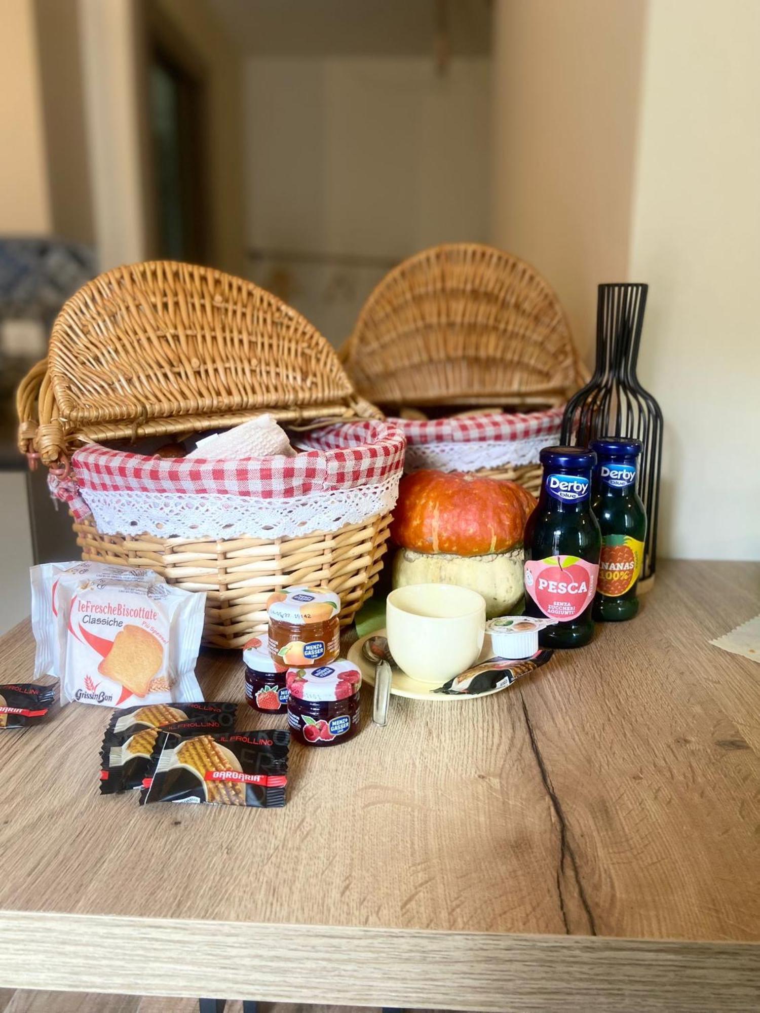 Byvigin Hotel Magliano Alfieri Bagian luar foto